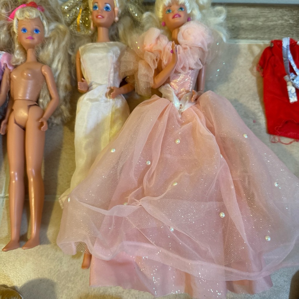 Vintage 60s 70s 80s & 90s Barbie Doll Lot And Some Clothes 21 Dolls - Picture 9 of 16